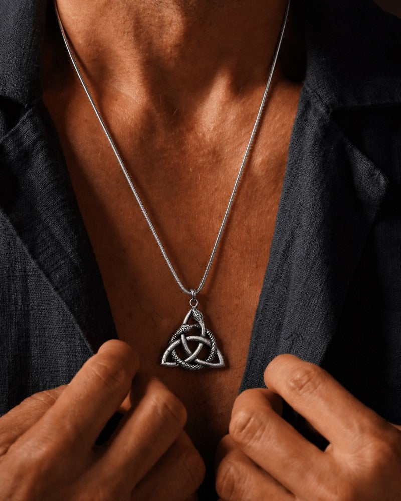 Triquetra Serpentine Pendant